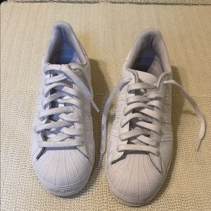 Adidas Womens  8/5  Superstar White Sneakers